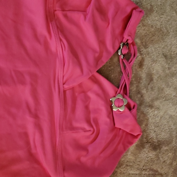 Activewear tank - Picture 2 of 3